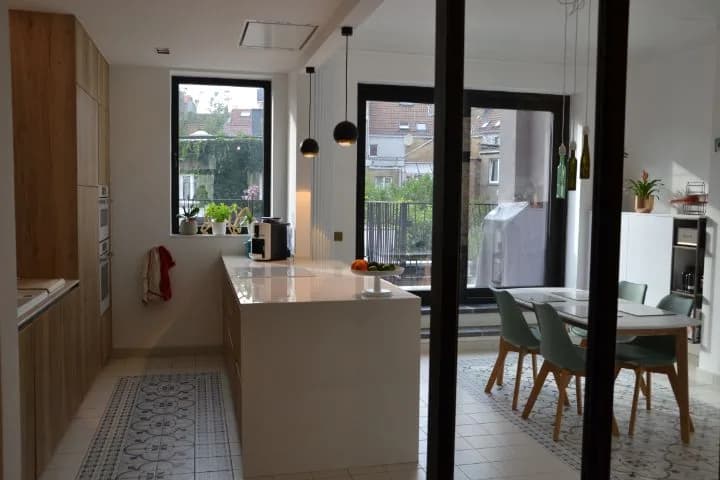 Cuisine bois et blanc, verrières noires, photo 18 sur 24